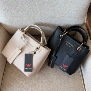 کیف آرمانی